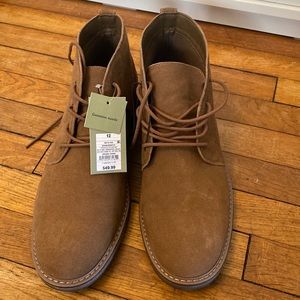 Brown suede mens booties new with tags
